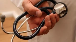 Лекуват безплатно българи в Англия