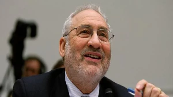 Стиглиц: Икономиите съсипаха Гърция и Испания