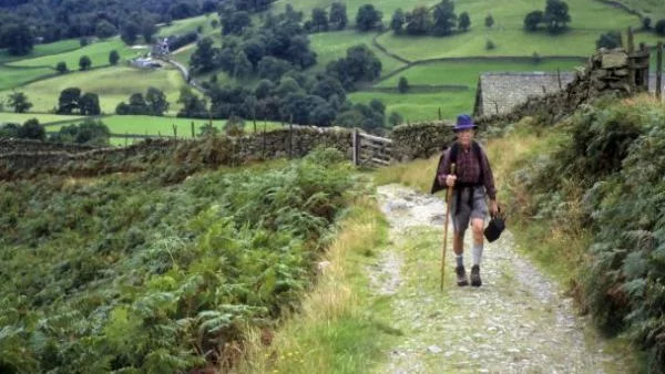 Притча: Какви хора живеят в този град?