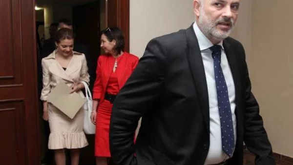 Няма пари за вдигане на детските надбавки