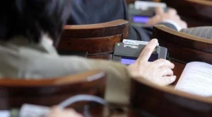 2012/10/25/0157375001380572507