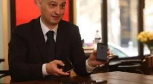 2012/10/25/0833402001380572501