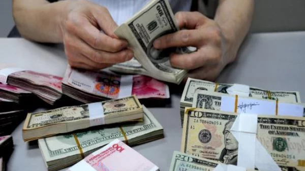 Хонг-Конг и Сингапур ще трябва да се примирят с печатането на пари в света