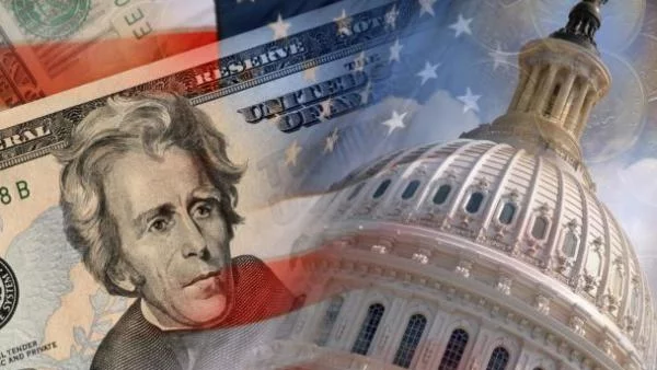 Доларът се покачва преди изборите в САЩ