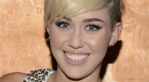 Искат Майли Сайръс в порно филм 