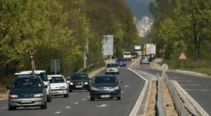 Караме 11-годишни коли