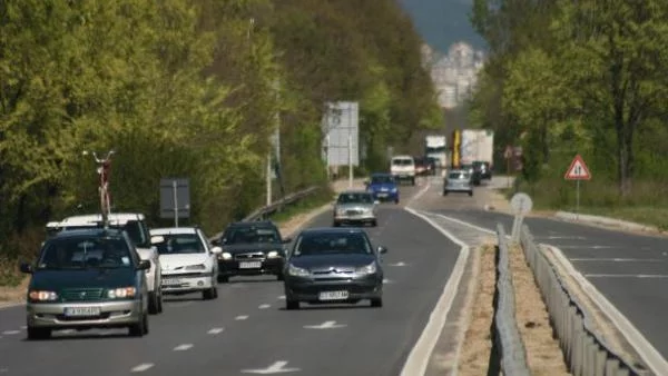 Караме 11-годишни коли