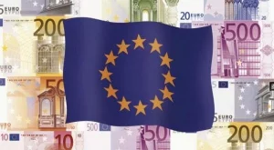 Спадът на еврото се затвърждава