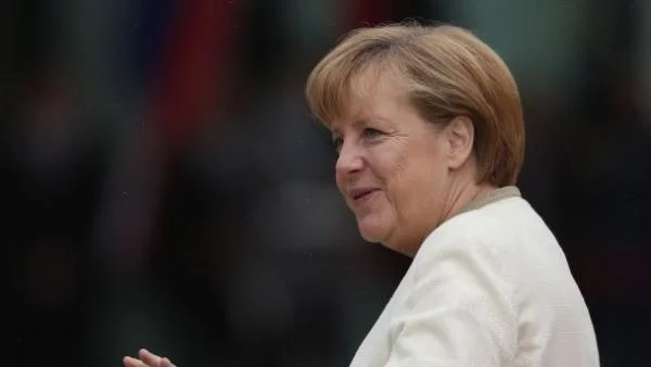 Къде сте, съюзници на Меркел?