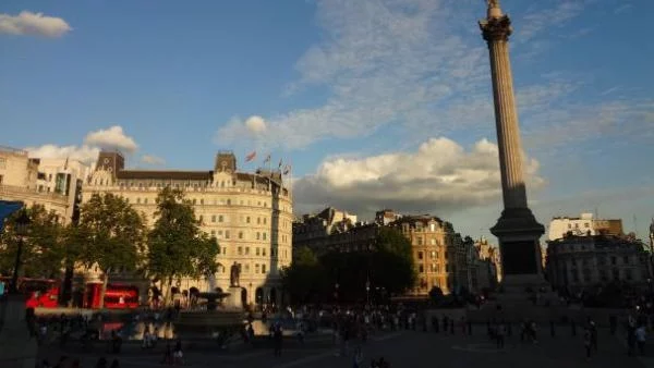 Островът стяга извънредни ограничения за български работници