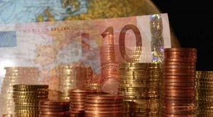 Несигурността около Гърция спъва еврото