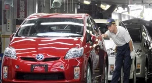 Тойота изтегля близо 3 млн. коли по света