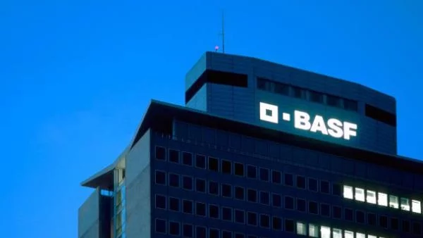 Вдигат най-големия завод за автомобилни катализатори в Полша