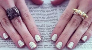 Направи си сама: маникюр с вестник