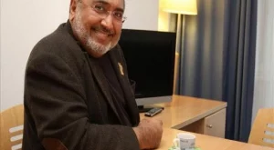 2012/11/18/0935026001380571340