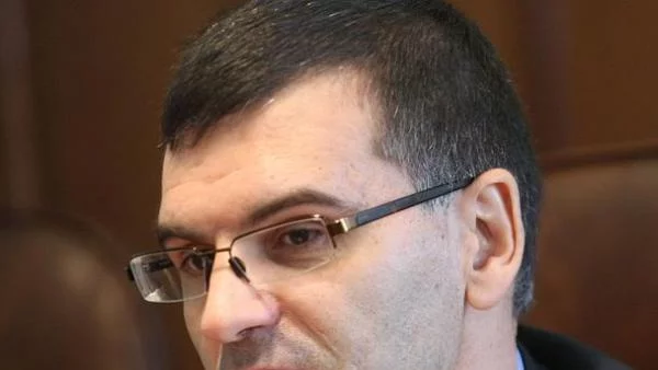 Дянков извън класацията на ФТ за най-добри министри