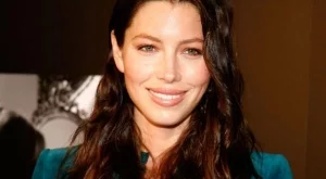 Зловещата коледна елха на Джесика Бийл