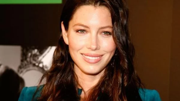 Зловещата коледна елха на Джесика Бийл