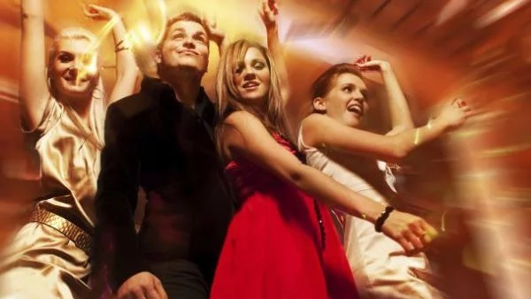 Как да си тръгнем учтиво от корпоративното коледно парти