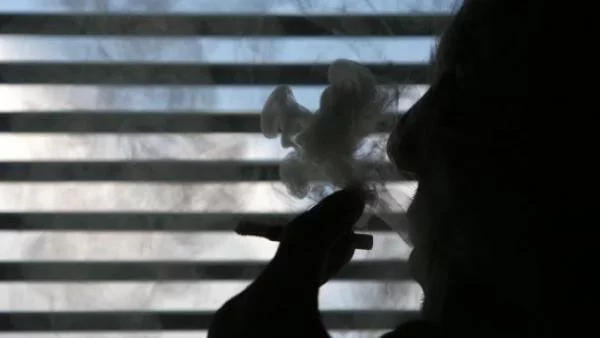 Дават на заден за забраната за пушене?