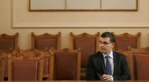 2012/12/07/0147044001380570293