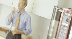 Автоматите за храни и напитки поумняват