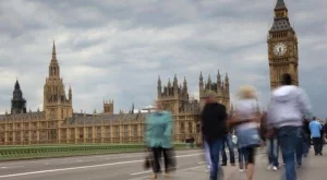 Островът се стяга за масивен наплив на българи и румънци