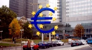 ЕЦБ ще надзирава всяка банка с над 30 млрд. евро актив в еврозоната