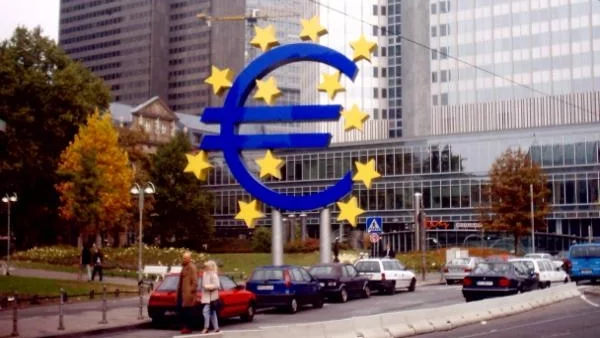 ЕЦБ ще надзирава всяка банка с над 30 млрд. евро актив в еврозоната