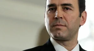 2012/12/15/0055444001380569887