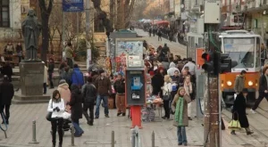 Забогатяхме покрай кризата - пестим повече и харчим по-малко