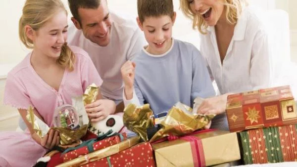 Всеки втори българин би теглил кредит за подаръци