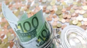 Доларът на най-високи нива спрямо йената от 2,5 години