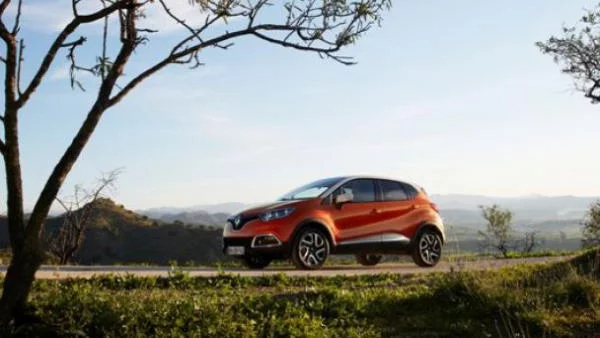 Renault Captur: Кросоувър отвън, MPV отвътре