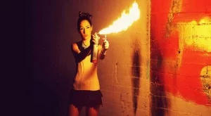 Сантра с първо самостоятелно парче от 10 години