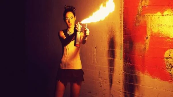 Сантра с първо самостоятелно парче от 10 години