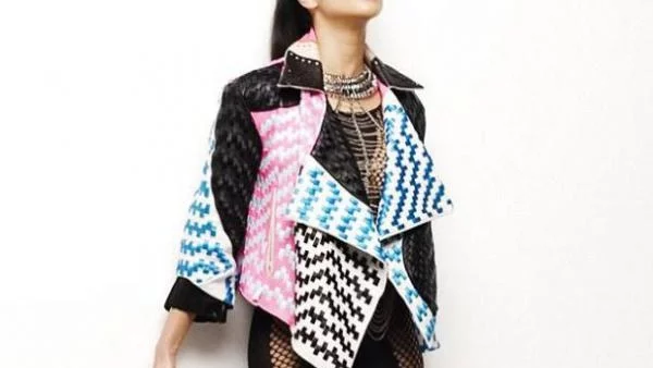 Никол Шерцингер в секси мрежеста рокля