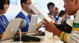 Samsung отправя предизвикателство към Apple на пазара за таблети