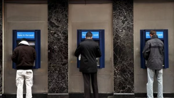 Barclays освобождава 3700 служители