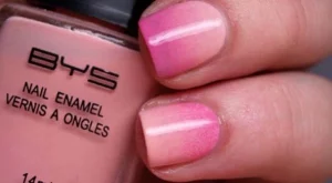 Направи си сама: омбре маникюр