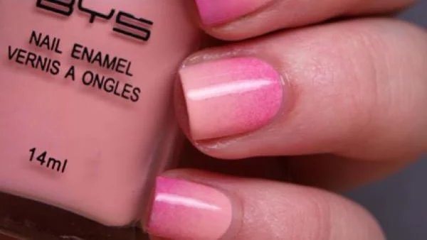 Направи си сама: омбре маникюр