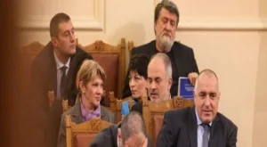 2013/02/27/0432645001380566809