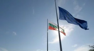 2013/03/06/0845475001380566449