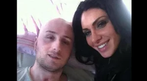 Плеймейтката Златка вдига парализирано момче на крака