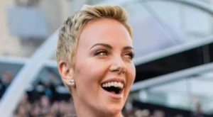 Чарлийз Терон с колекция дънкови облекла