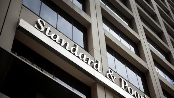 Standard & Poor`s намали рейтинга на Кипър