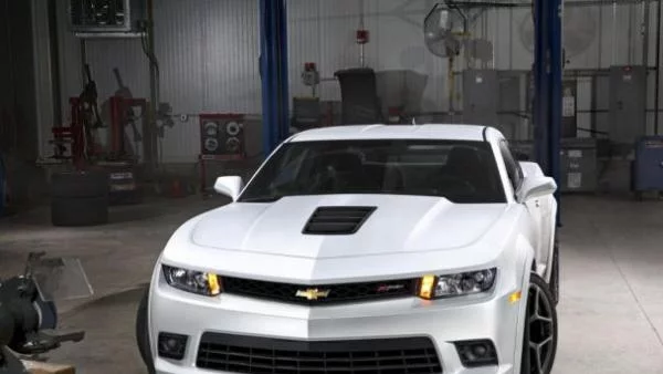 Chevy показа обновения Camaro, възраждайки Z/28