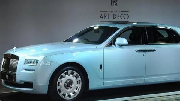 Колко дълъг може да бъде един Rolls-Royce Ghost?