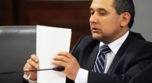 2013/04/04/0554306001380565046