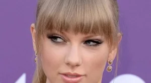 Тейлър Суифт излиза със сърфист